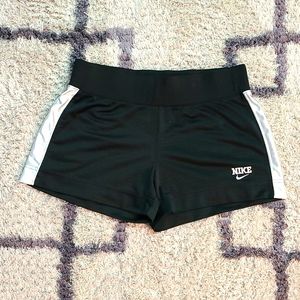 Black/White Nike Shorts Size Medium
